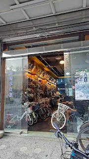 Rong Lun Bicycle Shop (榮輪腳踏車店) — bike rental in Hengchun