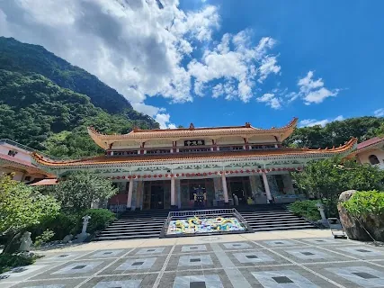 Taroko Station Bike & Scooter Rental (太魯閣車頭前機車腳踏車出租) — bike rental in Xincheng